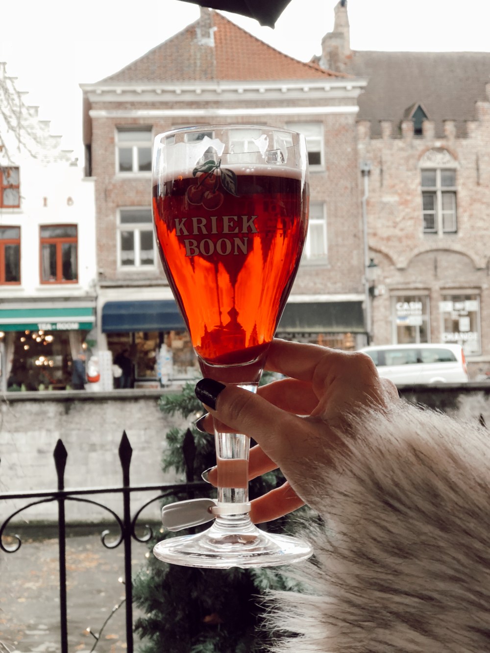 6359B5A9-24E9-440E-BE77-E04C3627CDE1